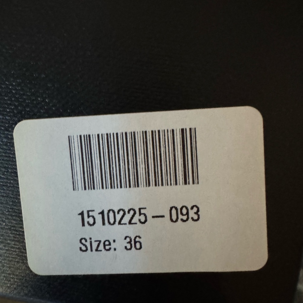 Saint Laurent Cassandra YSL Logo Raffia wedge sandal in New Papaya.  Size 36 - Picture 14 of 16